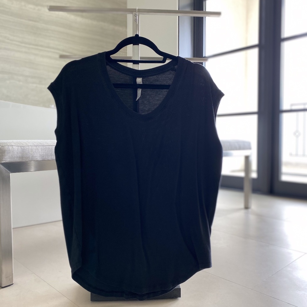 Loose-fitting Black Athleta T-Shirt